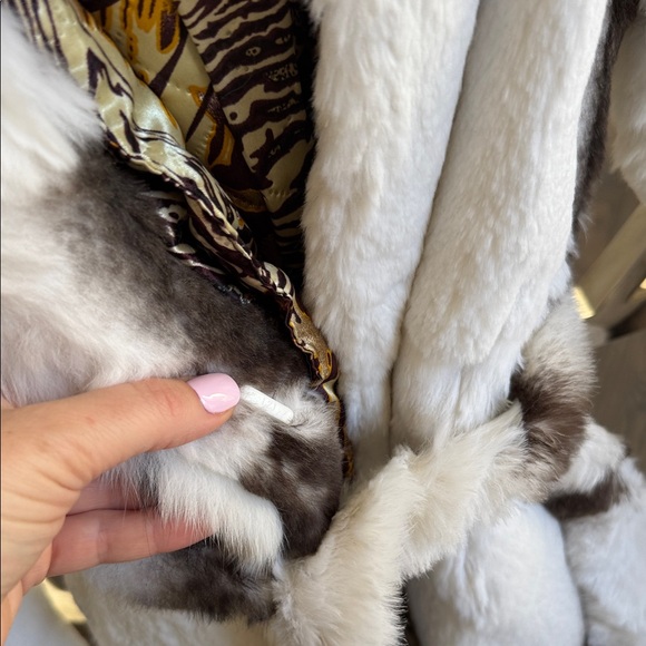 Elegant Real Fur Jacket - Picture 5 of 11